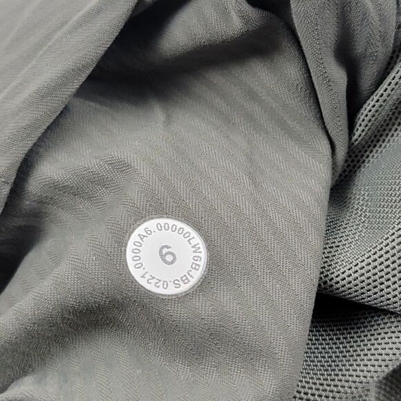 Lululemon Athletica Beyond The Studio Crop Womens Green Joggers Yoga Pants Sz 6 - Picture 15 of 16